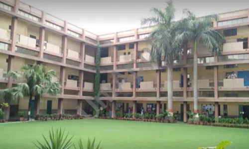 Cambridge School, Sri Niwaspuri, Delhi School Building 1