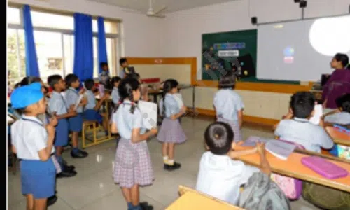Kalka Public School, Kalkaji, Delhi Classroom