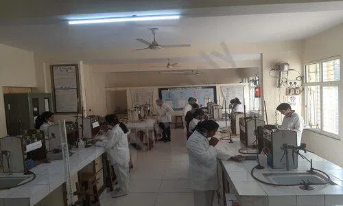 New Green Field School, Alaknanda, Delhi Science Lab