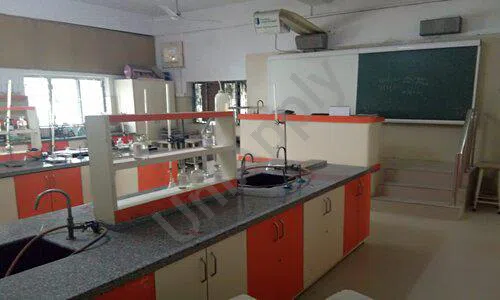 Dr. Radhakrishnan International School, Defence Colony, Delhi Science Lab 2