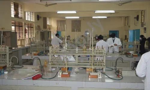 Cambridge School, Sri Niwaspuri, Delhi Science Lab 1