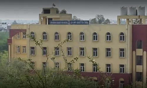 Ram-Krishna Saraswati Vidya Niketan, Nehru Enclave, Kalkaji, Delhi School Building 1