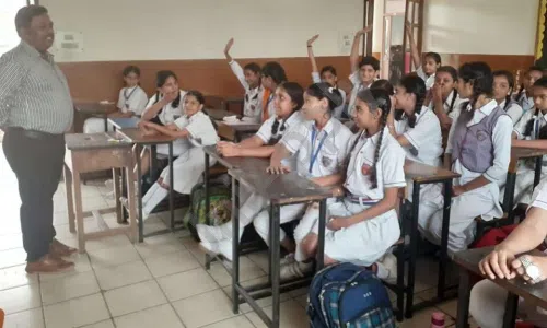 Saraswati Bal Mandir, Amar Colony, Lajpat Nagar, Delhi Classroom