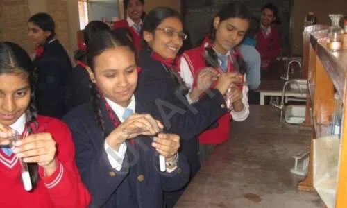 St. John's School, Greater Kailash, Delhi Science Lab