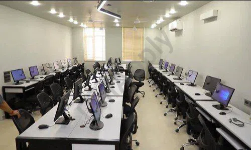 Vandana International School, Sector 10, Dwarka, Delhi Computer Lab 1
