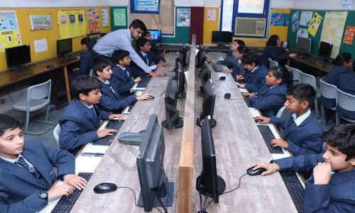 Paramount International School, Sector 23, Dwarka, Delhi Computer Lab
