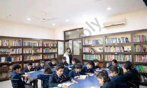Swiss Cottage School, Bijwasan, Delhi Library/Reading Room
