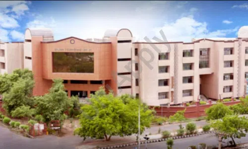 Modern International School, Sector 19, Dwarka, Delhi School Building