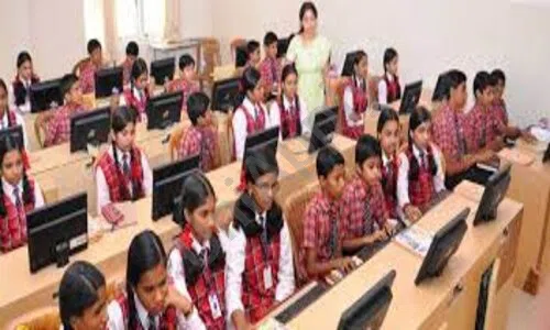 Nav Gian Deep Senior Secondary Public School, Vijay Enclave, Dwarka, Delhi Computer Lab