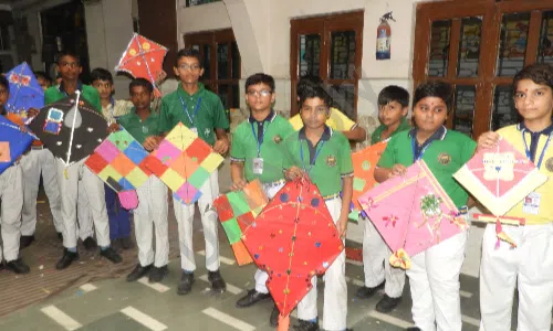Vivekanand Model School, Saini Mohalla, Nangloi, Delhi Art and Craft