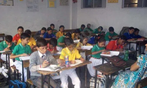 Holy Convent Senior Secondary School, Vikas Nagar, Hastsal, Delhi Classroom 1