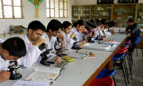 Modern Child Public School, Punjabi Basti, Nangloi, Delhi Science Lab
