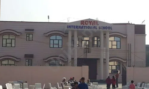 Royal International School, Kotla Vihar, Tilangpur Kotla, Delhi School Building 1