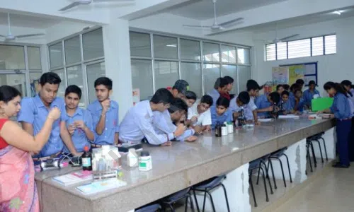 Sant Nirankari Public School, Avtar Enclave, Paschim Vihar, Delhi Science Lab