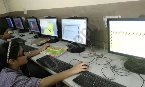 Saraswati Bal Mandir School, Rajouri Garden, Delhi Computer Lab