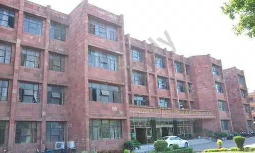 St. Mark's Senior Secondary Public School, Meera Bagh, Paschim Vihar, Delhi School Building