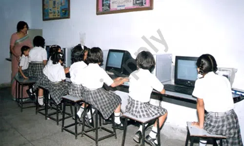 St. Mark's Senior Secondary Public School, Janakpuri, Delhi Computer Lab