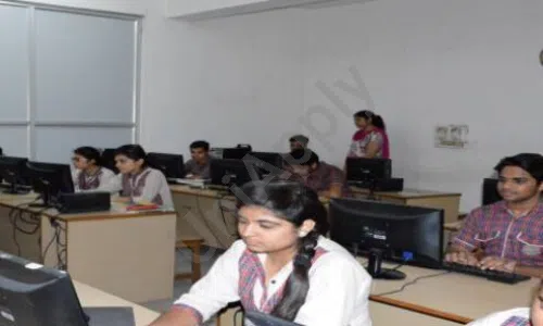 DAV Public School, Sector 49, Faridabad Computer Lab