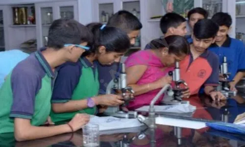 Eicher School, Sector 46, Faridabad Science Lab