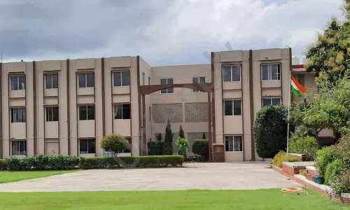 Greenfields Public School, Sunper, Ballabgarh, Faridabad School Building