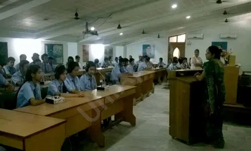 Modern School, Sector 17, Faridabad Classroom