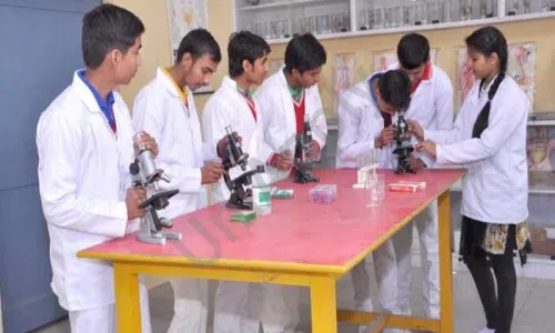 Navyug Senior Secondary School, Sector 68, Ballabgarh, Faridabad Science Lab