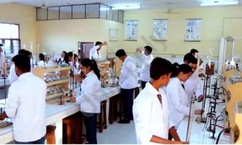 Satyug Darshan Vidyalaya, Vasundhara, Faridabad Science Lab
