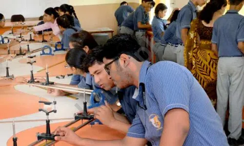 Vidya Niketan School, Nit, Faridabad Robotics Lab