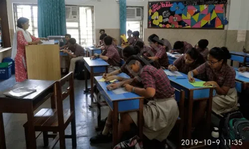 DAV Public School, Sector 10 A, Gurugram Classroom