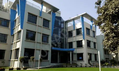 DPSG, Sector 43, Gurugram School Building