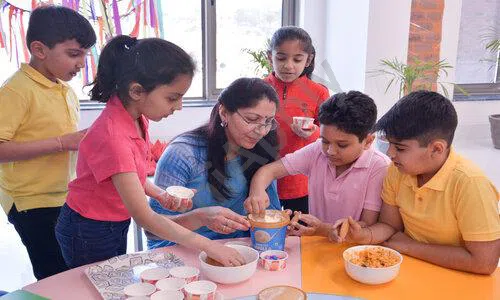 The Blue Bells School for Integrated Learning, Sector 50, Gurugram Art and Craft