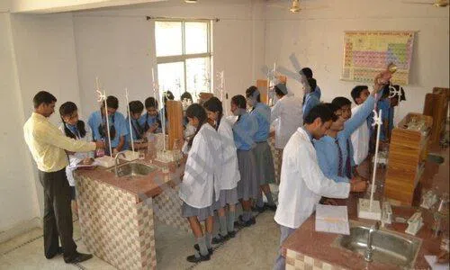 Spring Field High School, Kherla, Sohna, Gurugram Science Lab