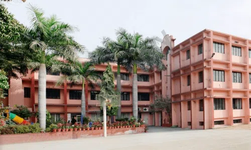 Sharda International School, Sector 10, Gurugram School Building