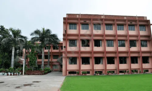 Sharda International School, Sector 10, Gurugram School Building 3