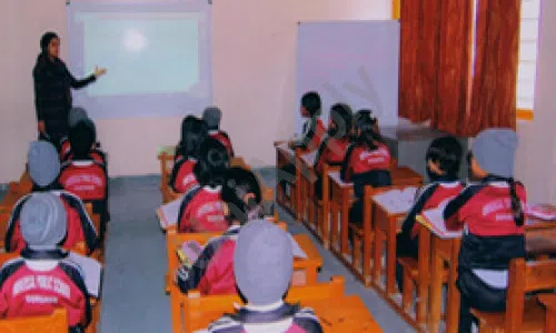 Universal Public School, Jamalpur, Farrukh Nagar, Gurugram Classroom