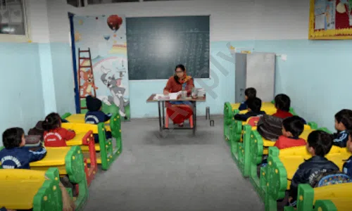 Vivek Midle School, Sector 45, Gurugram Classroom