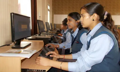 Geetanjali Senior Secondary School, Barwasni, Sonipat Computer Lab