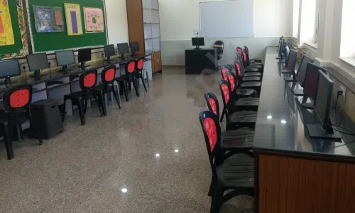 Jain Vidya Mandir Senior Secondary School, Sonipat Computer Lab