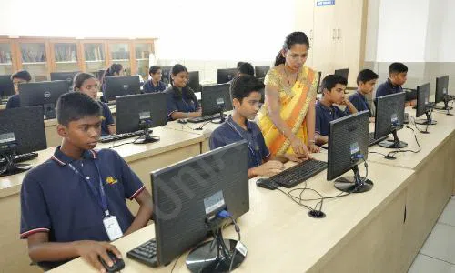 Shaarade High, Stage 2, Kumaraswamy Layout, Bangalore Computer Lab