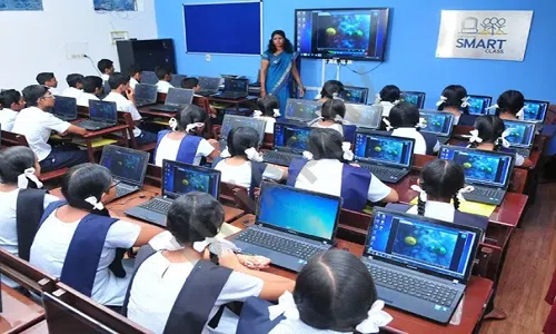 Glitzy Public School, Phase 7, Jp Nagar, Bangalore Computer Lab