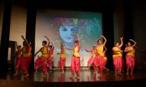 KLE School, Naagarabhaavi, Bangalore Dance
