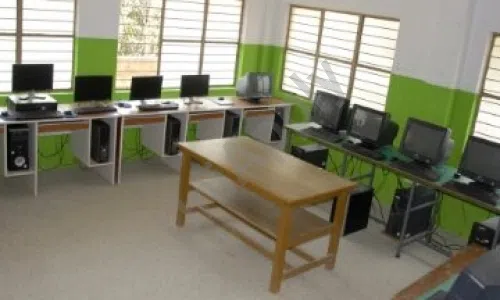 Sri Aurobindo Public School, Canara Bank Layout, Sahakar Nagar, Bangalore Computer Lab