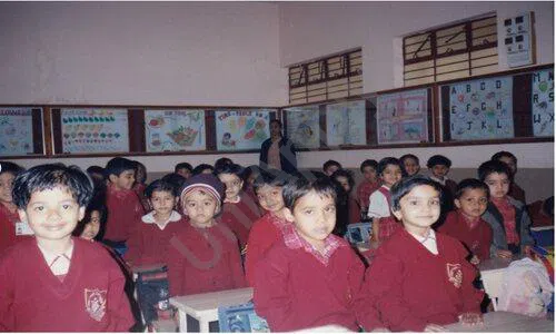 Holy Cross English Primary School, Aurangabad Classroom