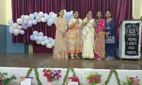 Young Ladies High School, Azad Maidan, Fort, Mumbai School Event 3