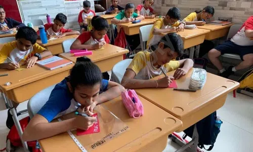 Aditya Birla World Academy, Gamadia Colony, Tardeo, Mumbai Classroom 1