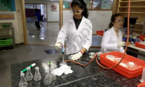 American School of Bombay, Bandra East, Mumbai Science Lab
