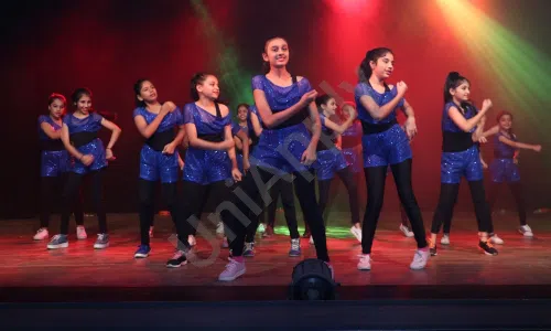 Bai Ruttonbai F D Panday Girls' High School, Navjivan Society, Tardeo, Mumbai Dance 1