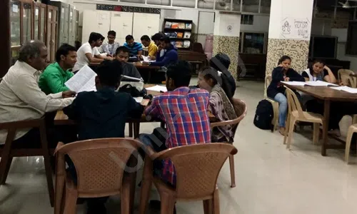Bhavna Trust Junior And Degree College Of Commerce And Science, Deonar, Chembur East, Mumbai Science Lab 9