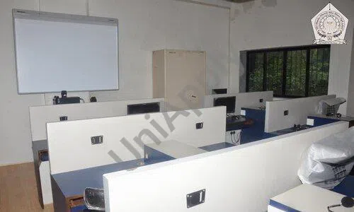Shri Bhaidas Dharsibhai Bhuta High School, Vile Parle East, Mumbai Computer Lab