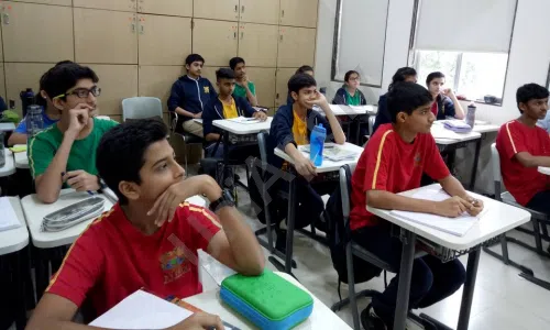 D Y Patil International School, Adarsh Nagar, Worli, Mumbai Classroom